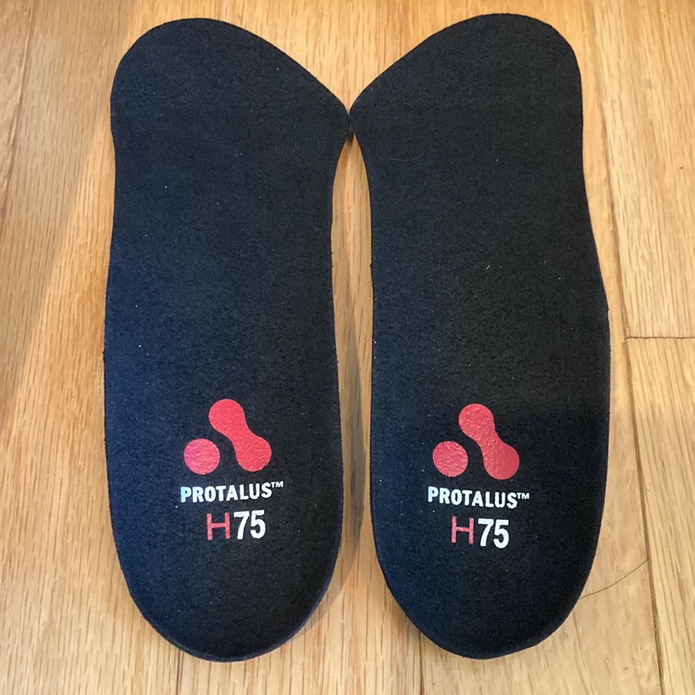 NIB Protalus H75 Black Insoles
